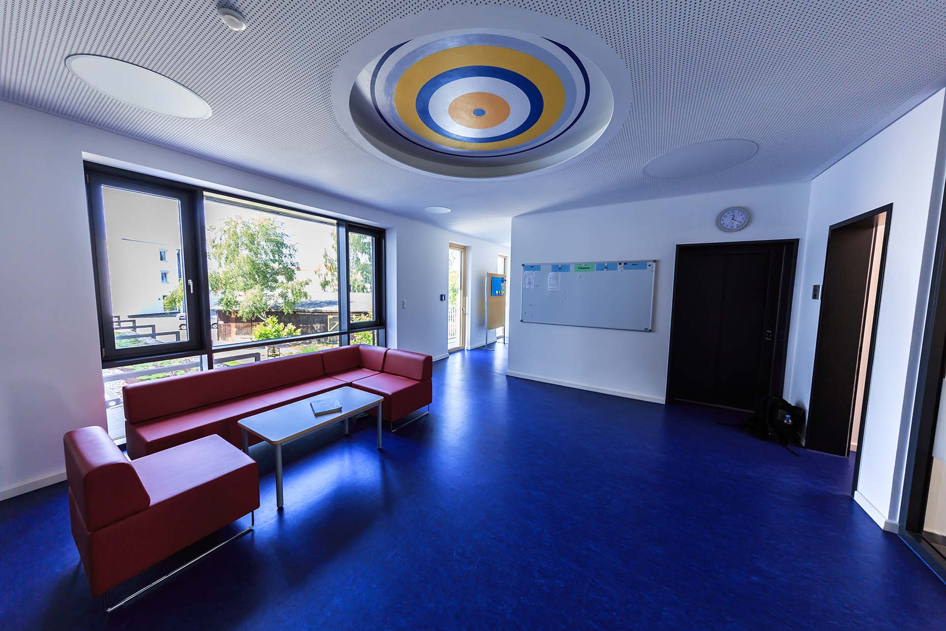 Flur Foyer Schule Deckenspiegel